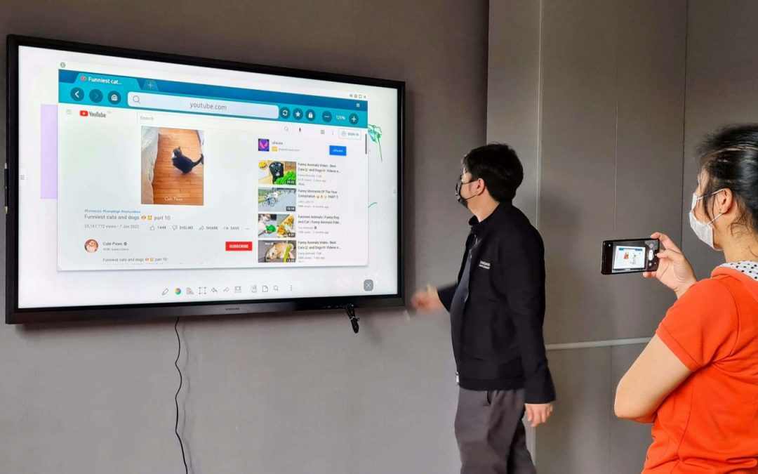 S Park Group ชลบุรี สร้างห้องประชุมใหม่ เลือกใช้จอ Samsung Flip3 ขนาด 75″