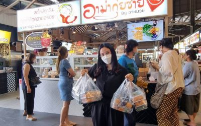 อาม่ากุยช่าย by อาหมวย เปิดสาขาใหม่ที่ตลาดสดธนบุรี เลือกใช้จอ Digital Signage โปรโมทสินค้า เพิ่มความน่าสนใจจนลูกค้าเต็มหน้าร้าน